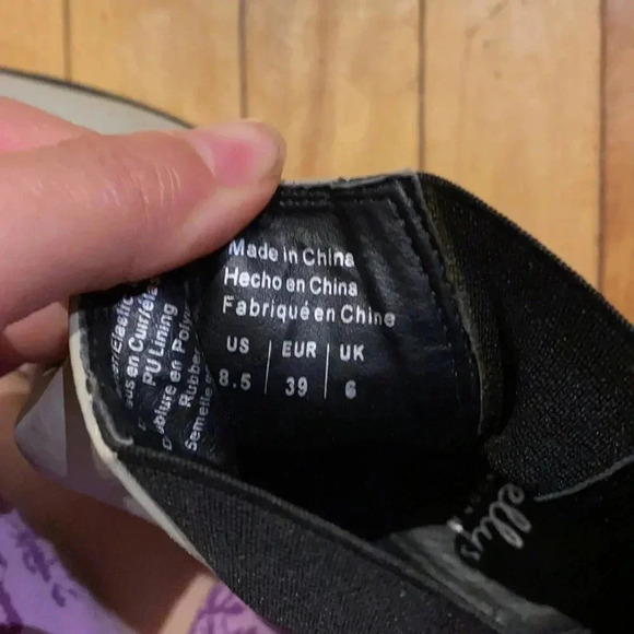 Shelly’s London booties - Picture 8 of 10